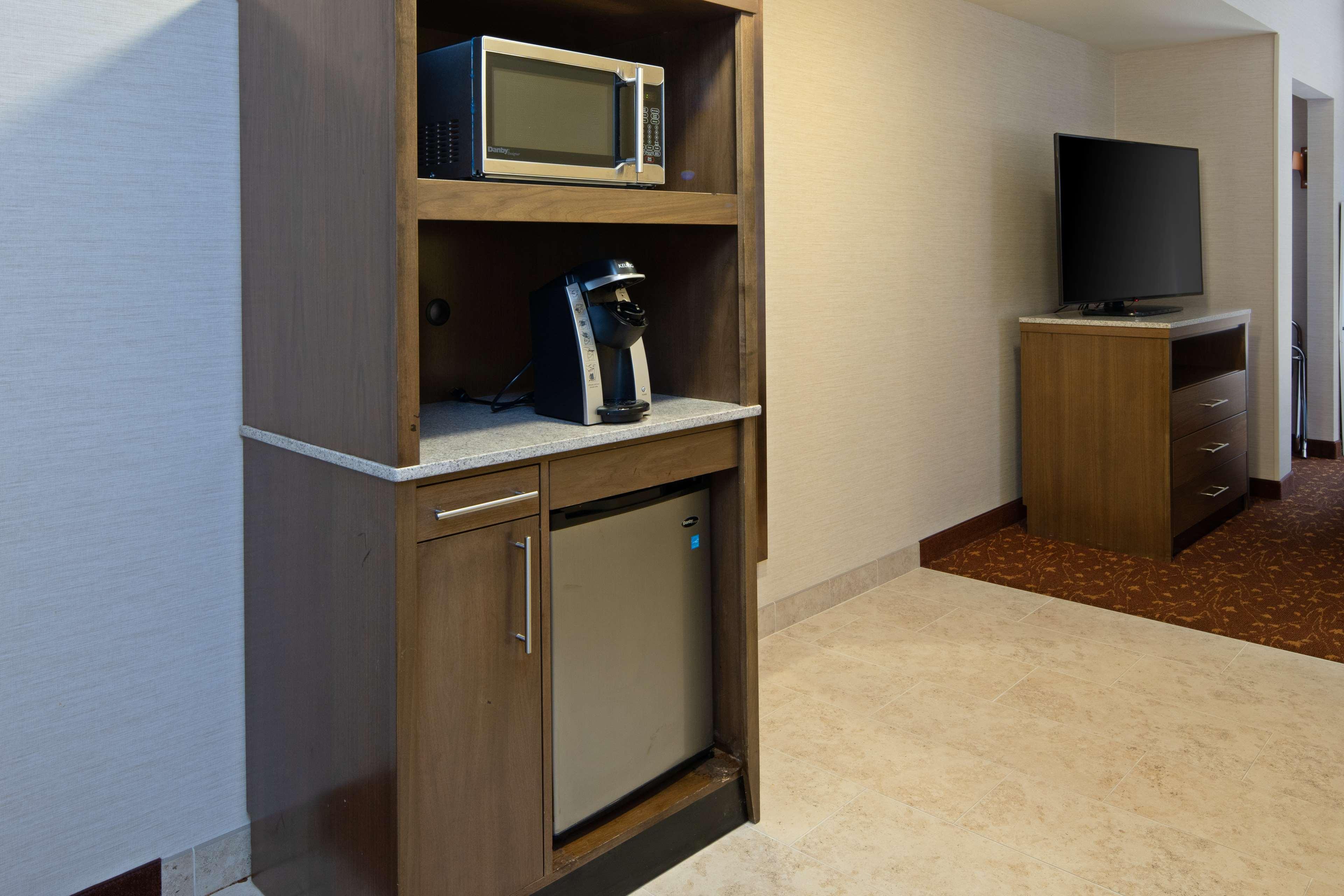Hilton Garden Inn Albuquerque Airport Экстерьер фото