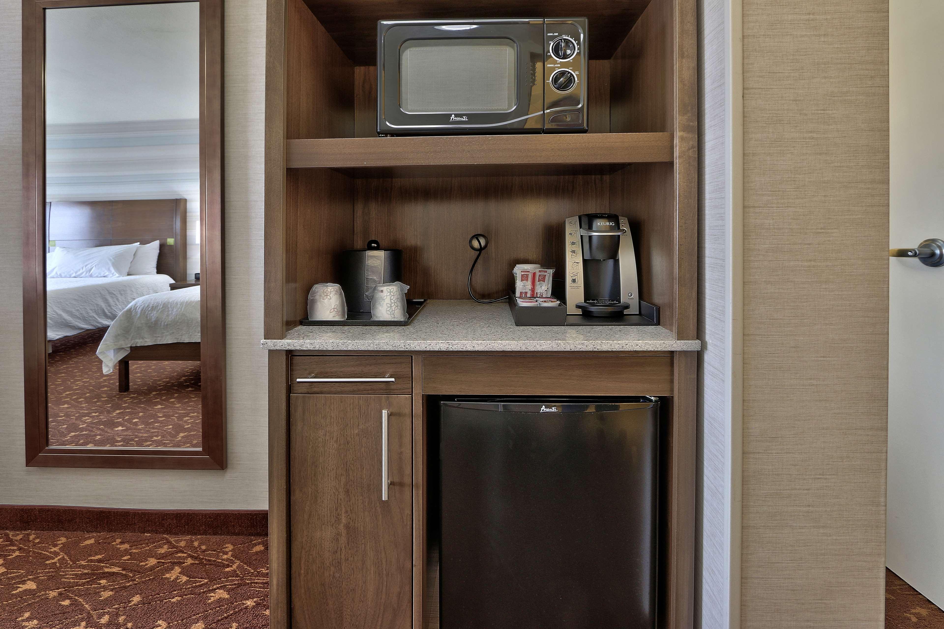 Hilton Garden Inn Albuquerque Airport Экстерьер фото