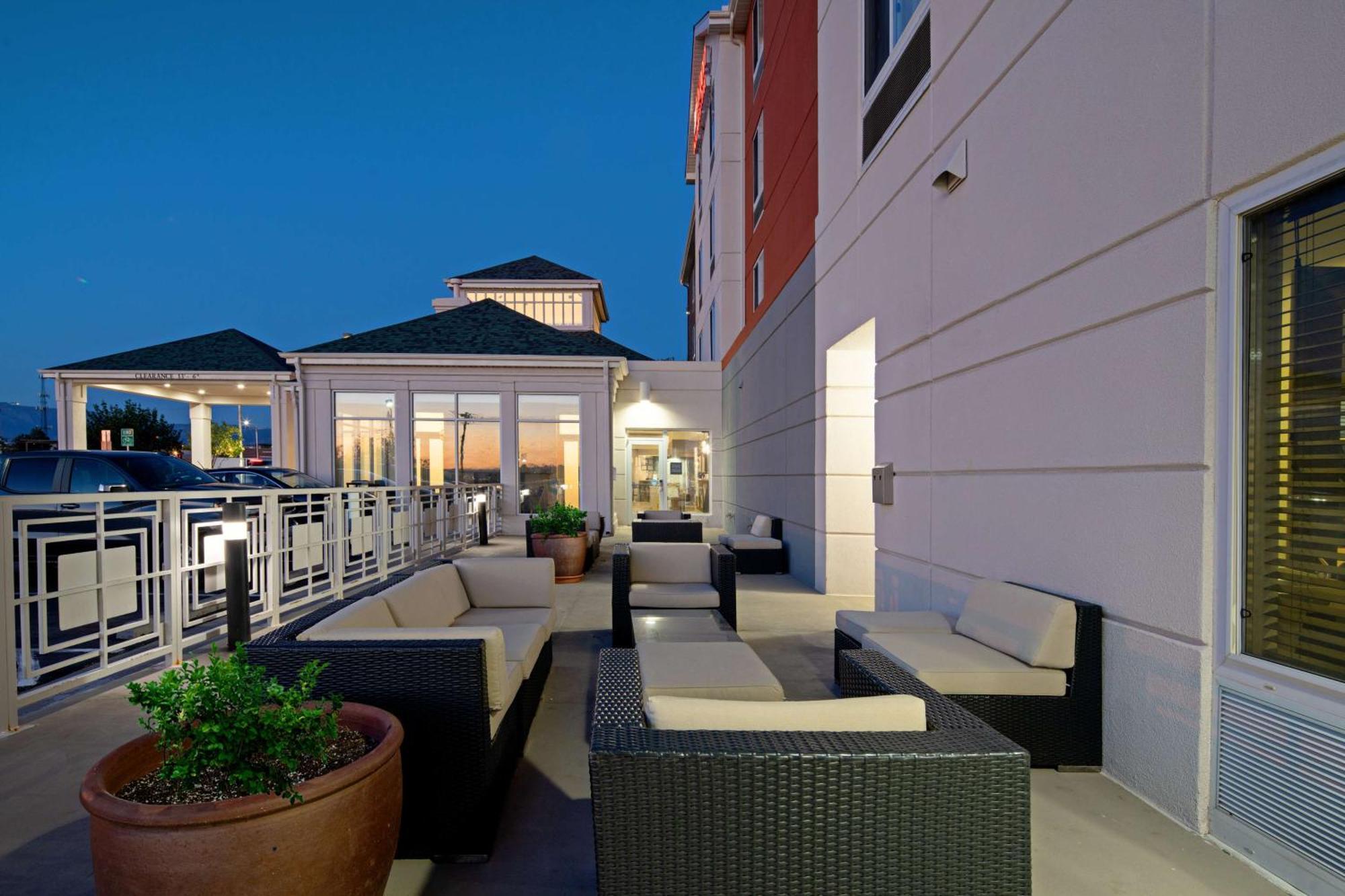 Hilton Garden Inn Albuquerque Airport Экстерьер фото