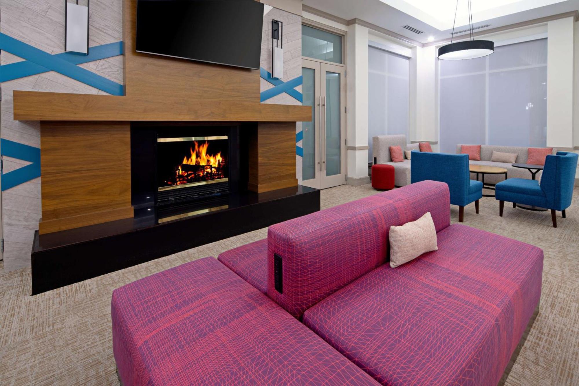 Hilton Garden Inn Albuquerque Airport Экстерьер фото